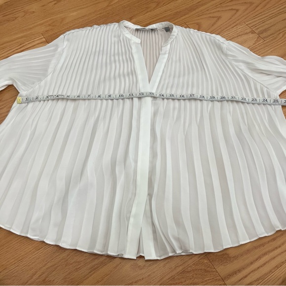 Vince Chevron Pleated Blouse Optic White - Picture 11 of 12